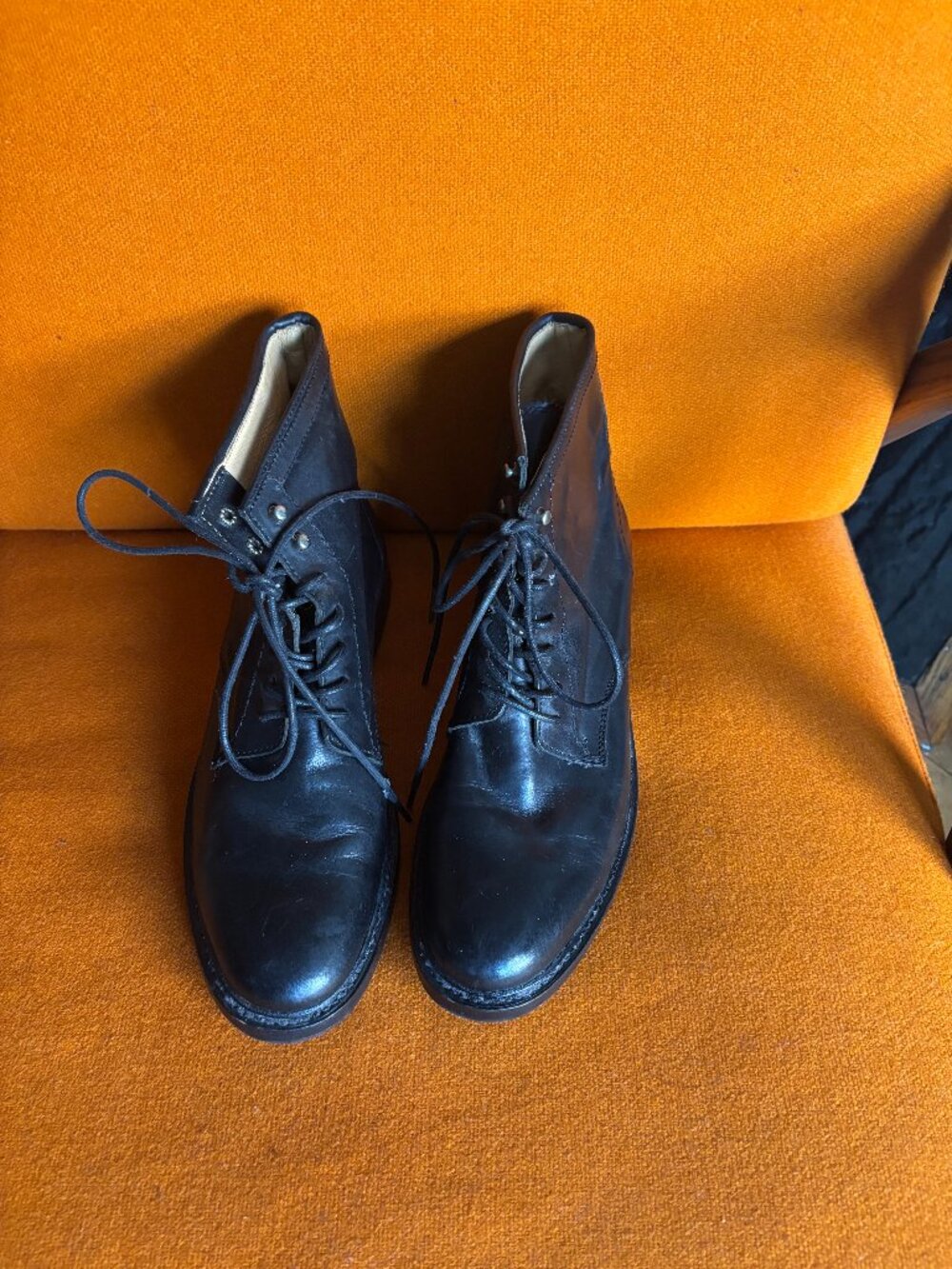 Frye Leather Lug Sole Lace-Up Flat Boots (Size 9)